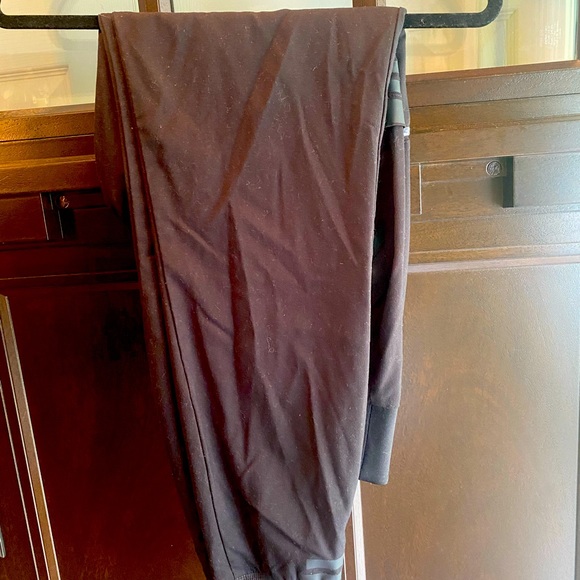 Used Grey’s Anatomy jogger scrub pants - Picture 2 of 3